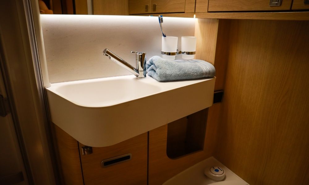 9 Tips for Remodeling Your Mobile Home Bathroom