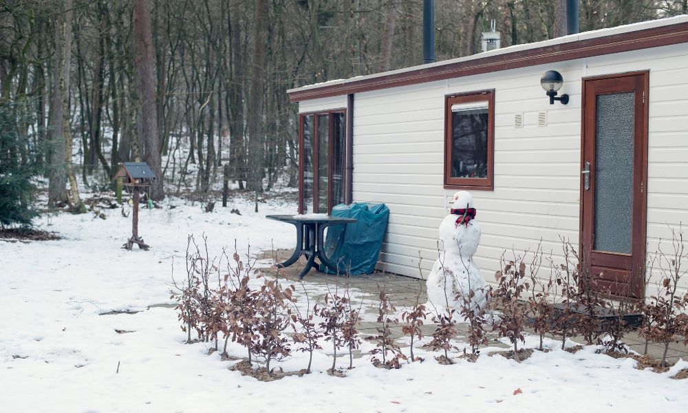 Getting Your Mobile Home Ready for Winter: A Handy Checklist