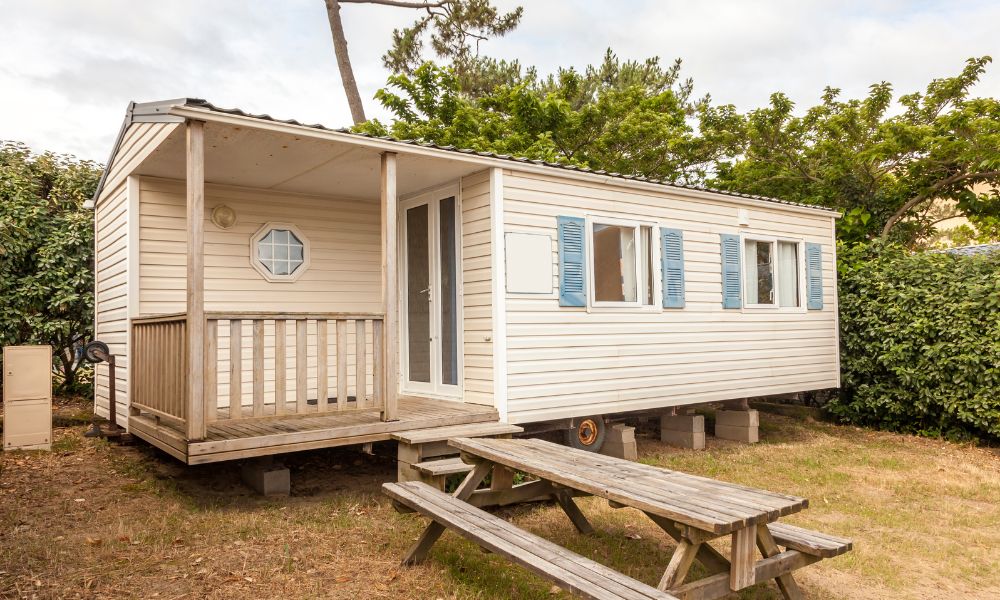 5 Reasons To Buy a Mobile Home This Fall